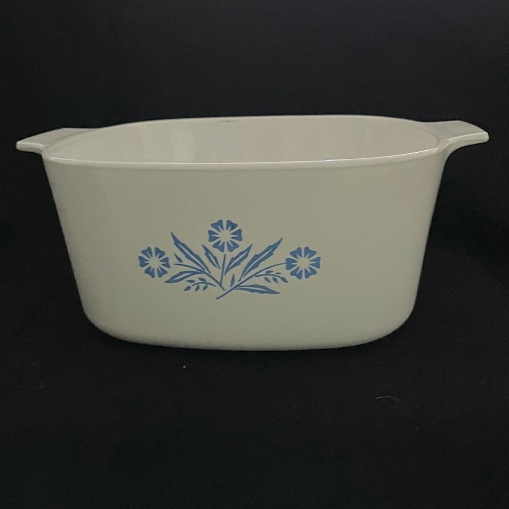 🎉🎉Price Reduced🎉🎉Vintage CorningWare ‘Cornflower’ Deep Casserole Dish